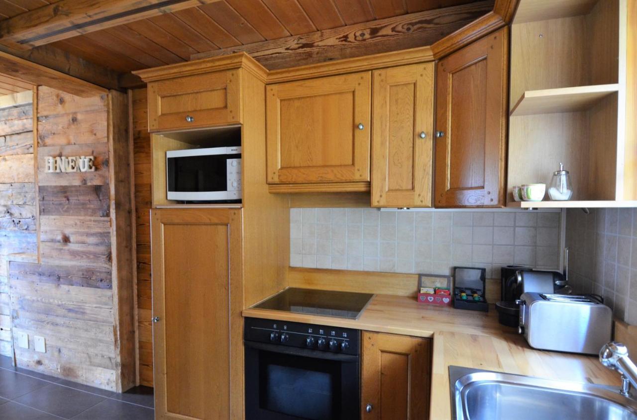 Les Chambres Et Roulottes Des Noisetiers Leysin Esterno foto